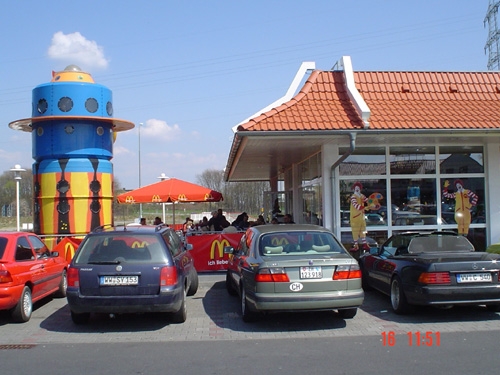 Außenansicht McDonald