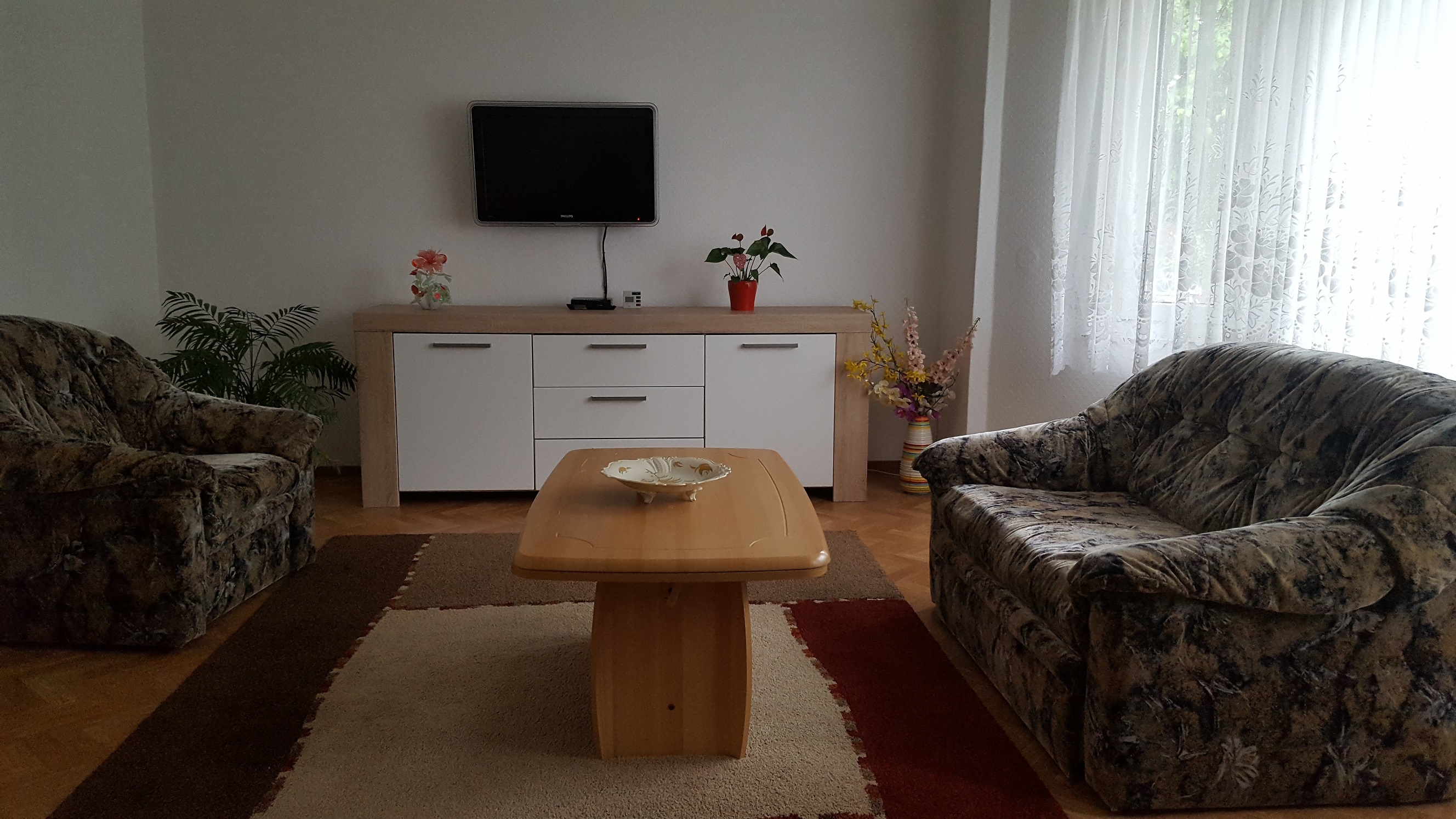 Wohnzimmer Ferienwohnung Schmidt 11_Ferienwohnung Schmidt 15.JPG