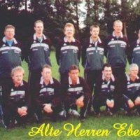 Gruppenfoto und Vereinshaus Spielvereinigung Eintracht-Glas-Chemie e.V. 