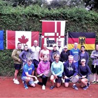 Gruppenfoto vom Besuch der Tennismannschaft aus Halifax / Canada