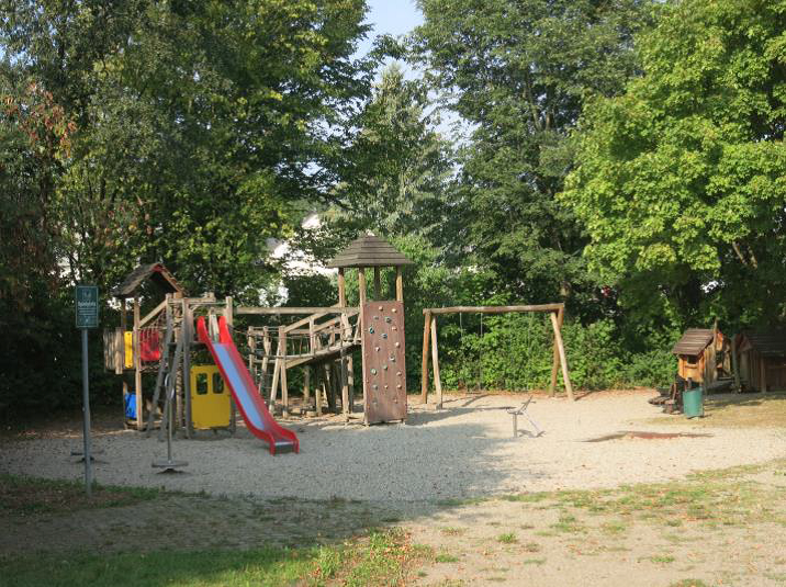 Spielplatz am Dorfplatz