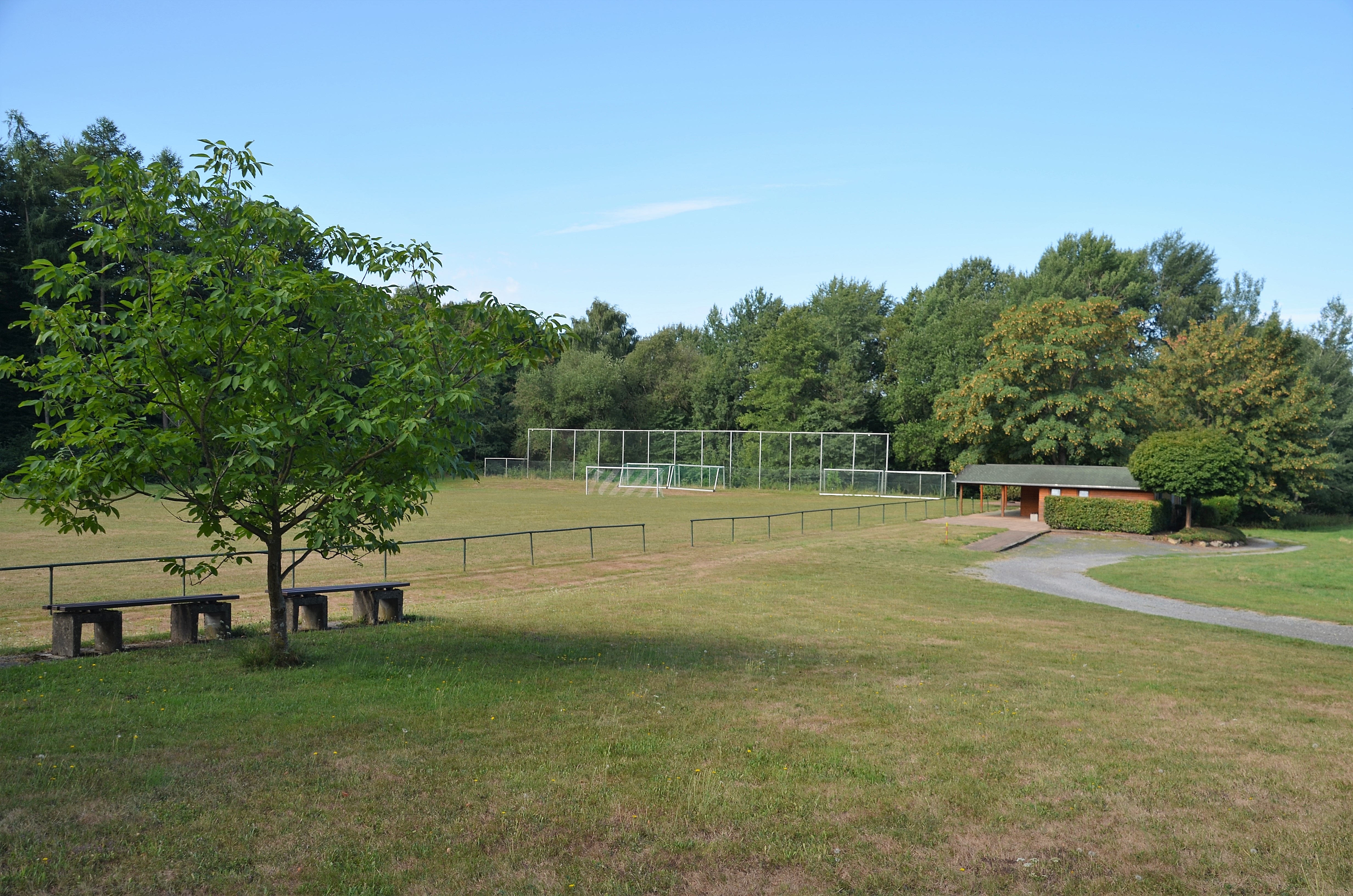 Sportplatz Leuterod Sportplatz Leuterod