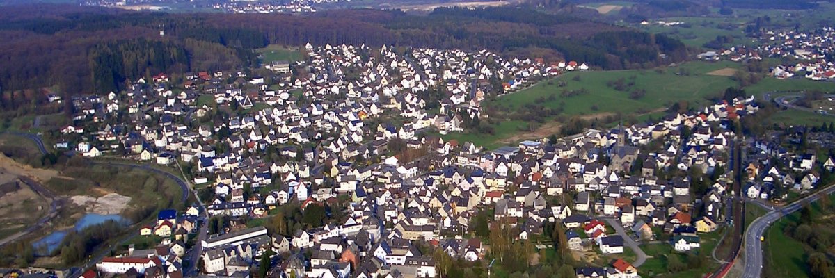 Luftbildaufnahme der Ortsgemeinde Siershahn header_vg.jpg