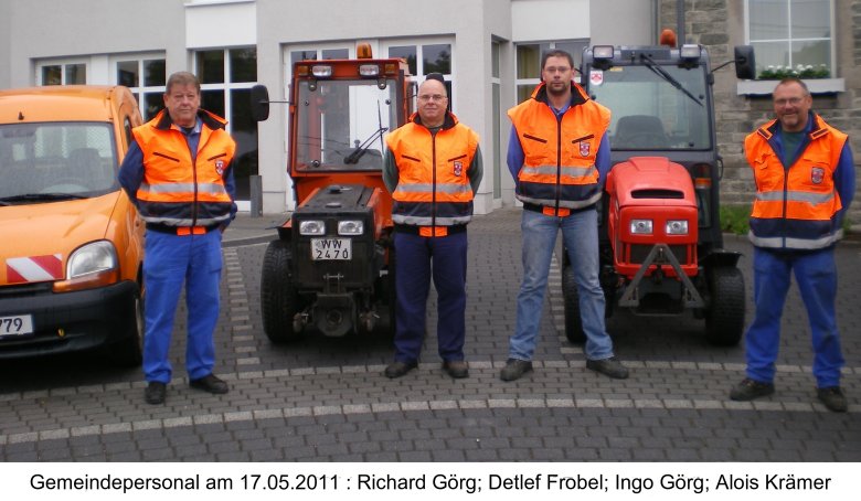 Gemeindepersonal mit Fuhrpark