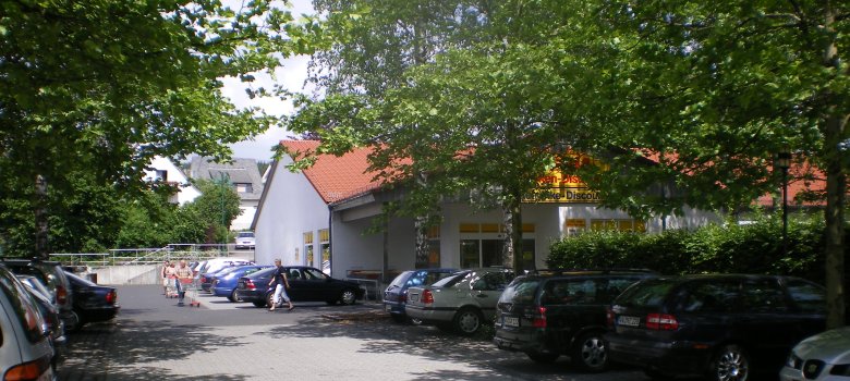 Einkaufszentrum auf dem Konrad Adenauer Platzes