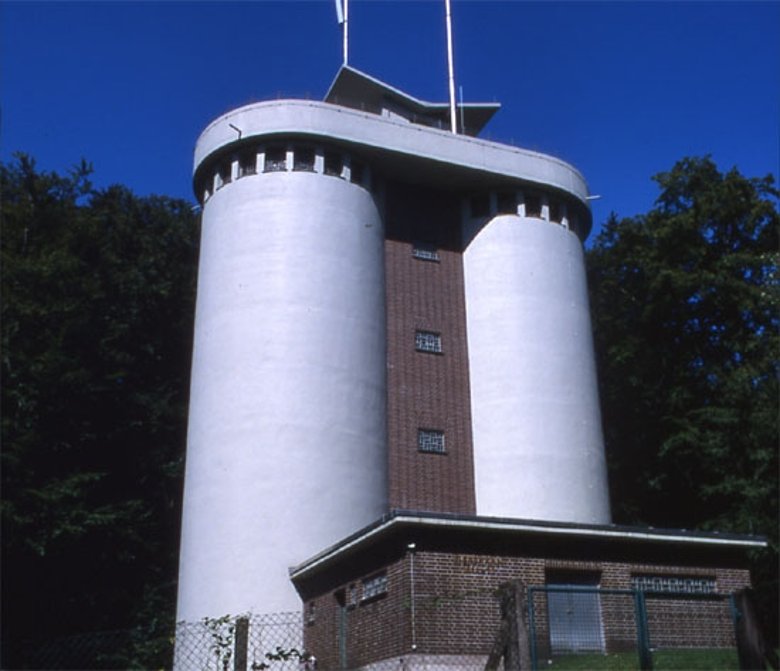 Hochbehälter im Wald