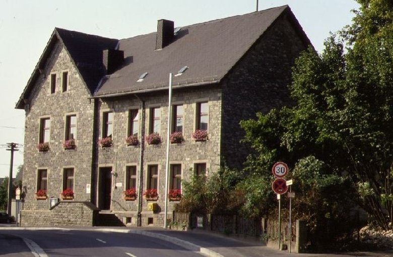 Schule, Rathaus, Bürgerhaus