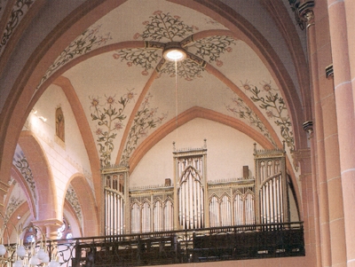 Blick auf den Orgelprospekt