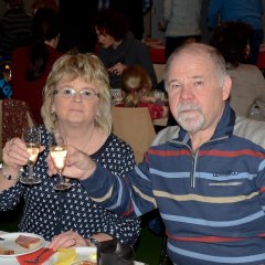 Moschheimer beim Frühstück mit Musik