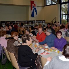 Moschheimer beim Frühstück mit Musik