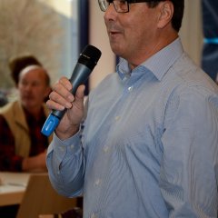 Moschheimer beim Frühstück mit Musik