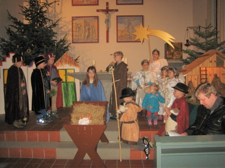 KINDERKRIPPENFEIER an Heilig Abend 2016 KINDERKRIPPENFEIER an Heilig Abend 2016