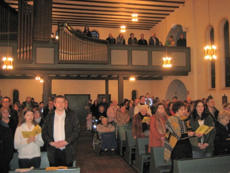 KINDERKRIPPENFEIER an Heilig Abend 2016 KINDERKRIPPENFEIER an Heilig Abend 2016